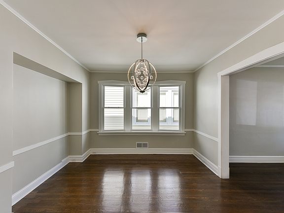 5th image of 5415 W Warwick Ave