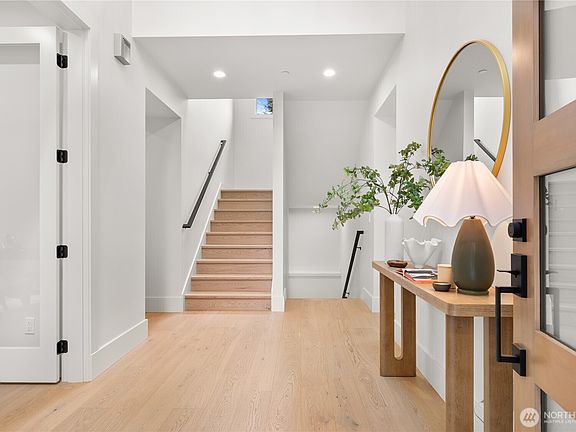 4th image of 20371 80th Avenue NE