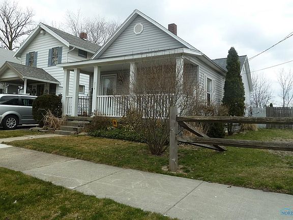 2nd image of 2118 Woodford St