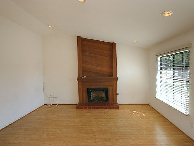 2nd image of 457 Creek Rd
