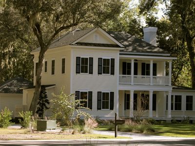 10 Long Creek Ln, Richmond Hill, GA, 31324