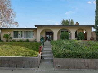 28046 Foxlane Dr, Santa Clarita, CA