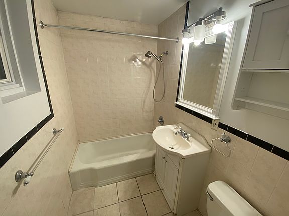 5th image of 117 E 35th St APT 1