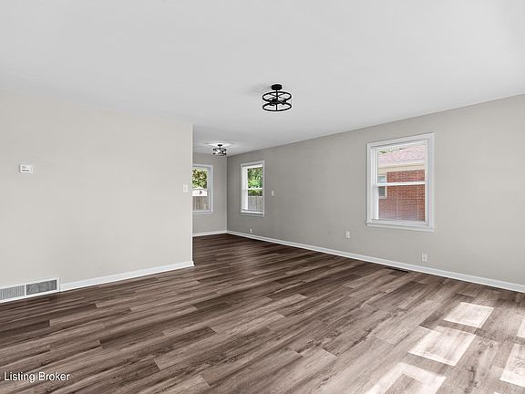 3rd image of 9414 Janna Dr
