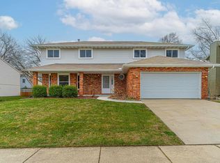 36 Gloucester Cir, Bloomington, IL 61704