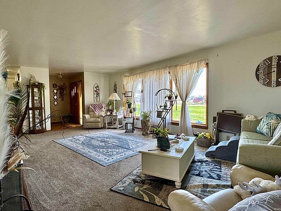 5th image of 1202 N Sheridan Rd