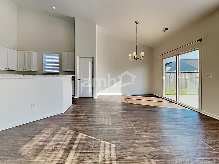 128 Satur Dr — Photo 6