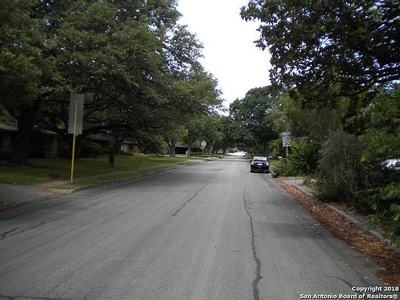 5th image of 227 Northridge Dr
