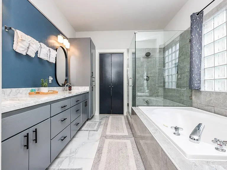 9715 Riddlewood Ln — Photo 27