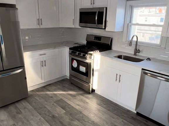 3rd image of 163 Stefanic Ave #163