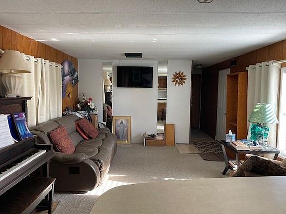 3rd image of 771 S County Rd #261