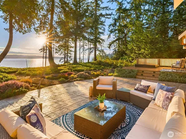 2527 Bretland Road, Camano Island, WA 98282