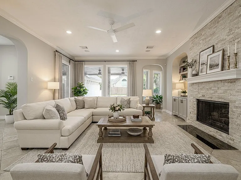 6331 Collina Springs Ct — Photo 2