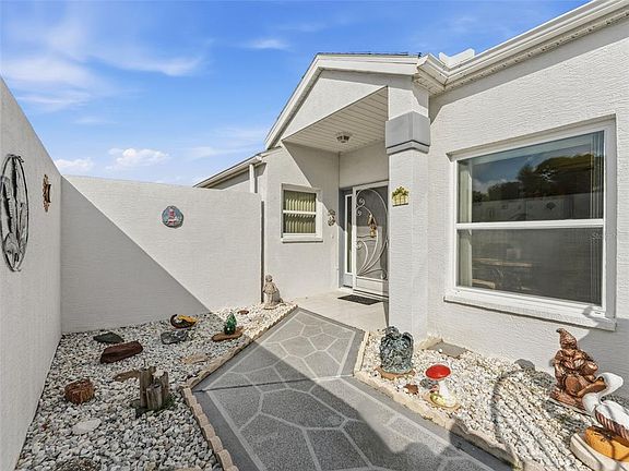 4th image of 1007 La Bamba Ct