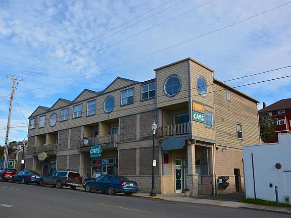 2nd image of 526 NW Coast St APT D