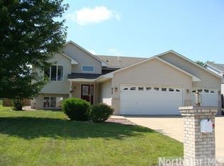 812 Shea Cir, Belle Plaine, MN 56011