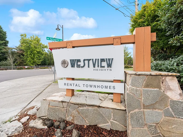Westview Heights Apartments — Photo 16