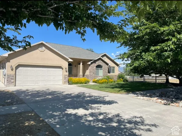 143 E Box Elder Dr, Grantsville, UT 84029