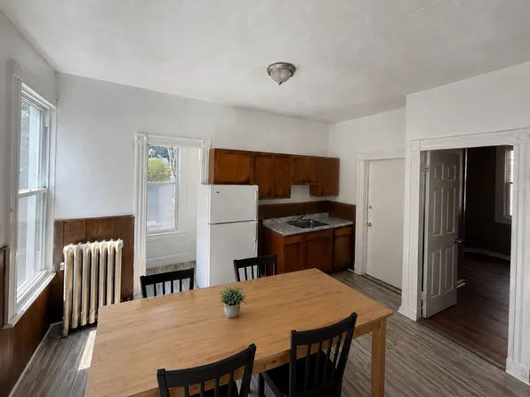 870 Elm Street, 870 Elm St APT 1, New Haven, CT 06511