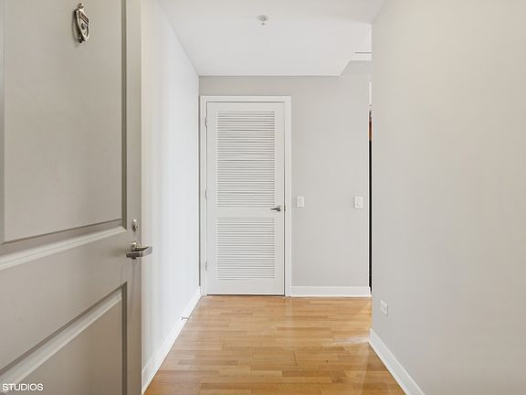3rd image of 200 N Jefferson St APT 2303