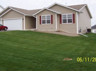 649 Ashleigh Ln, Roscoe, IL 61073