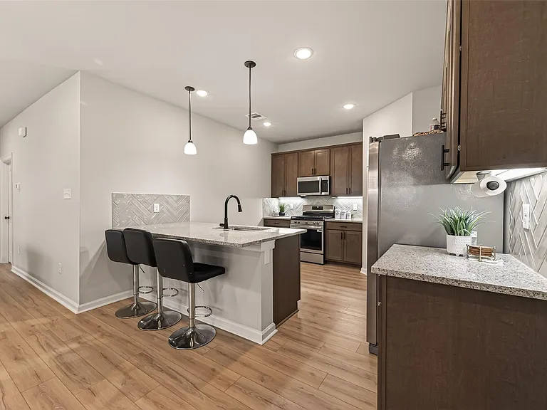 1010 Gentle Nook Dr — Photo 16