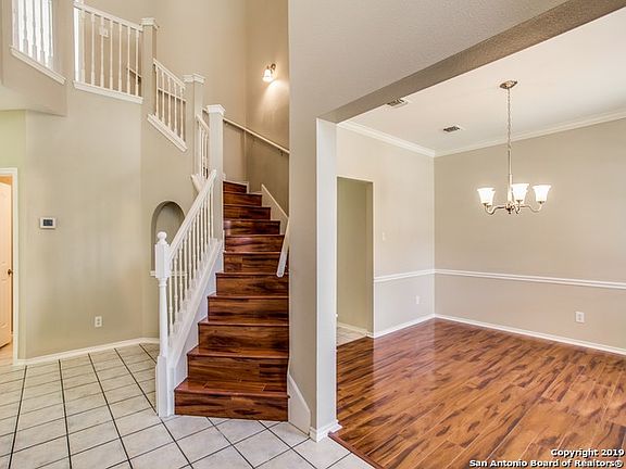 3rd image of 514 Russell Park