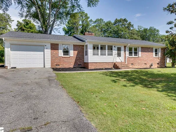 102 Yorkshire Dr, Greenville, SC 29615