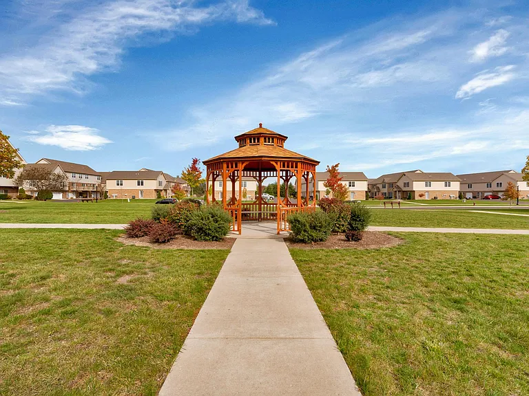 The Villas of Patriot Estates - Townhomes for Rent — Photo 6