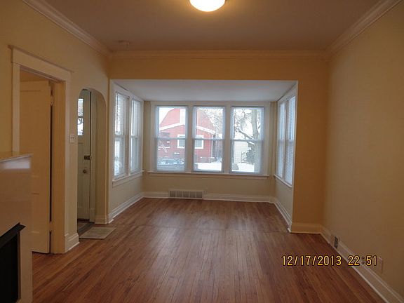 4th image of 5447 W Warwick Ave