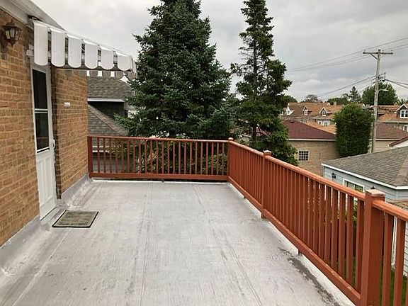 2nd image of 5937 W Eddy St #2