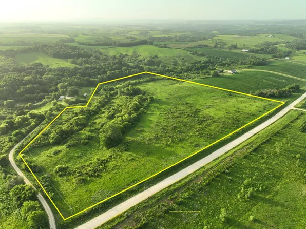 Evergreen Rd, Elkader, IA 52043