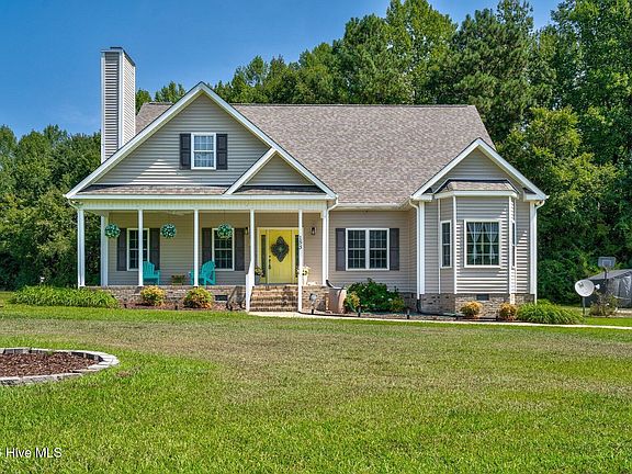 2nd image of 153 Meadow Brook Lane