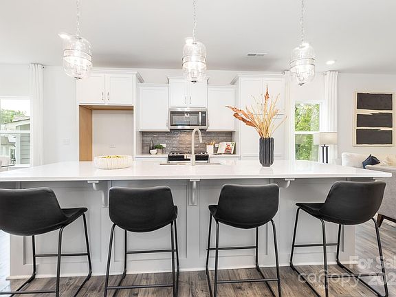 5th image of 24550 Blue Heron Cir #400