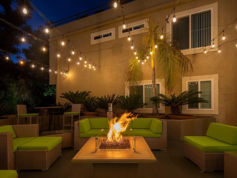 Mission Pacific Apartments — Photo 17