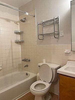 3rd image of 114 Suffolk St APT 2A