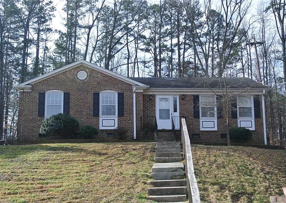 1st image of 3407 Shallowford Dr
