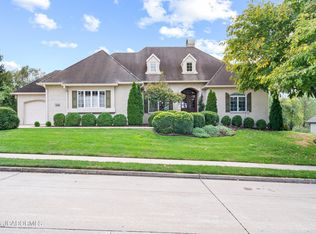 3406 Ridgeview Dr, Columbia, MO 65203