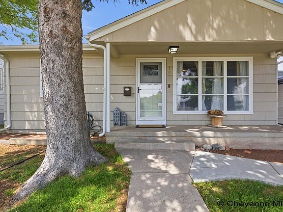 2nd image of 1524 Willow Dr