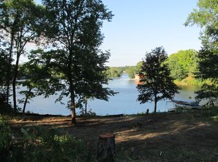 Bay Rd, Merrimac, WI 53561