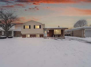 36331 Bagdad Dr, Sterling Heights, MI