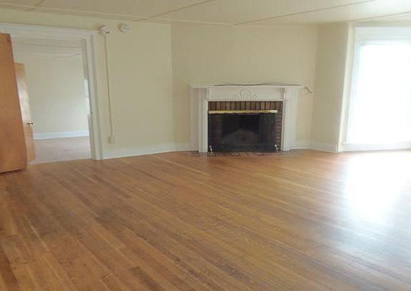 From Kitchen to living room 