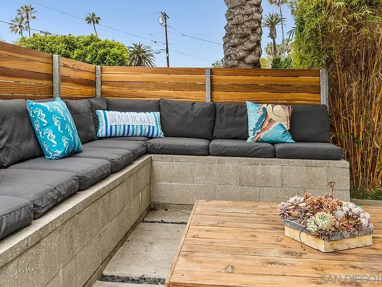8001 Calle De La Plata — Photo 32