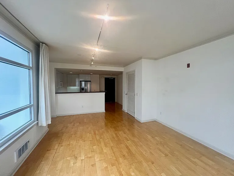 403 Main St #709 — Photo 15