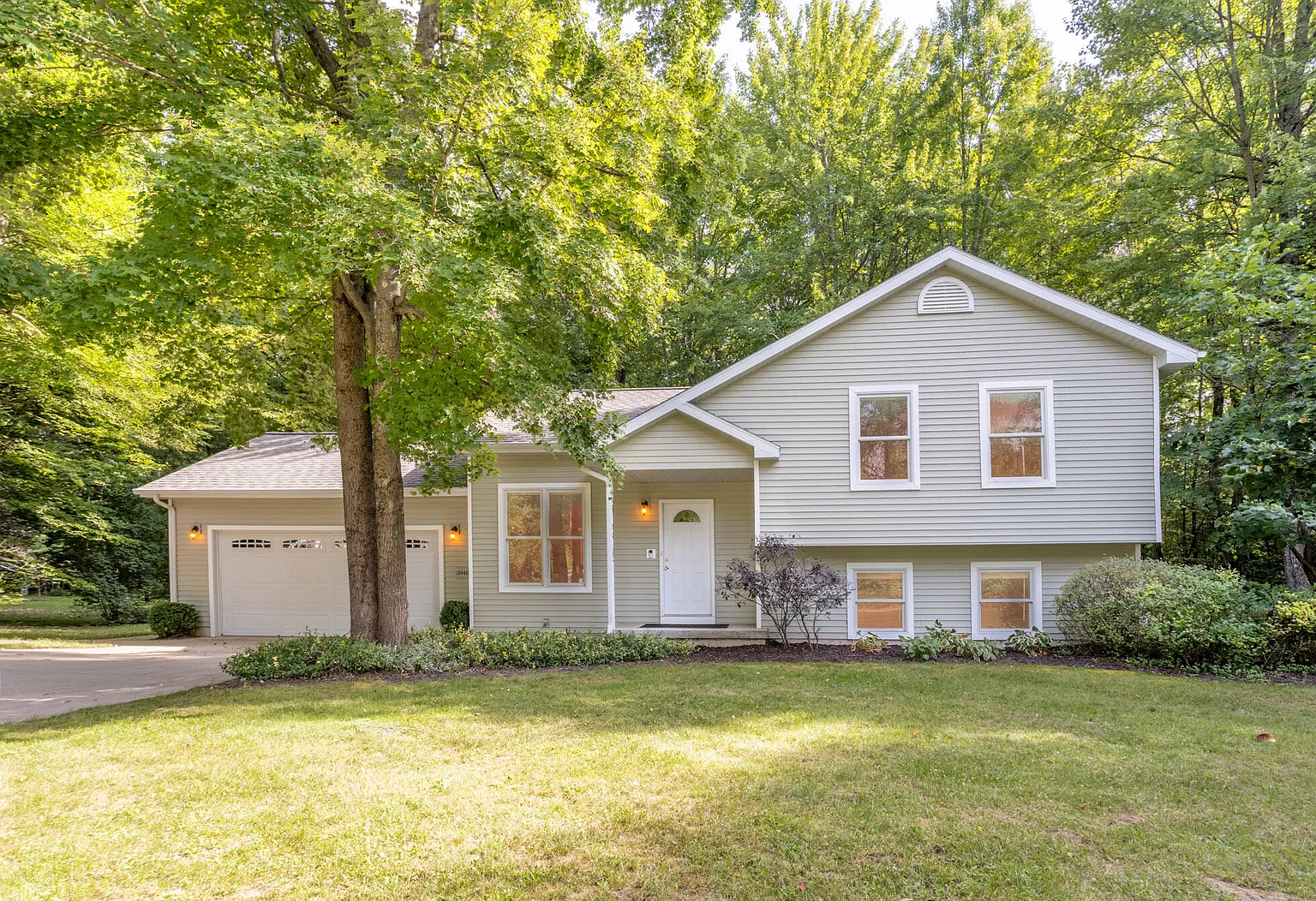 19046 Joslin Cir photo 1