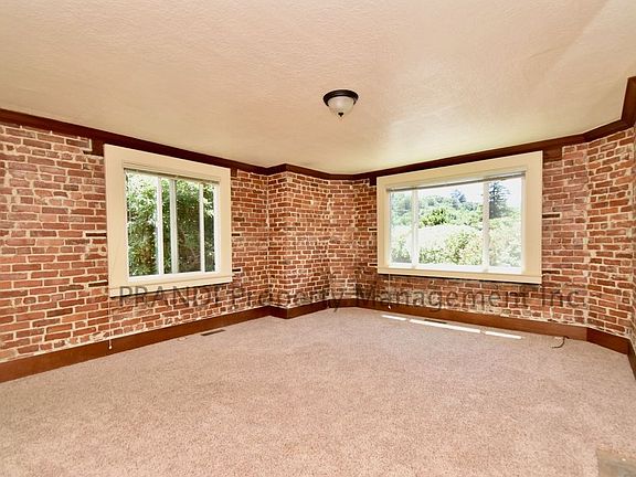 3rd image of 38 Taylor Dr