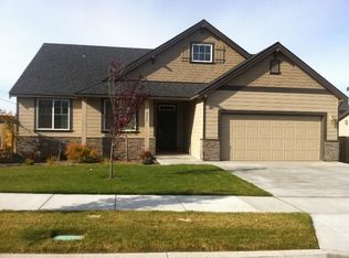 2955 SW 49th St, Redmond, OR 97756