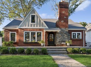 19 Margaret Blvd, Merrick, NY 11566