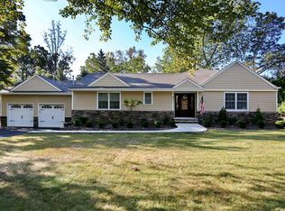 611 James Ln, River Vale, NJ 07675