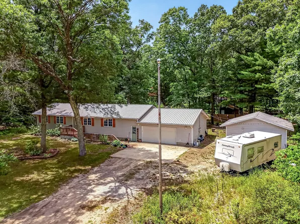 6471 Scott St, Twin Lake, MI 49457